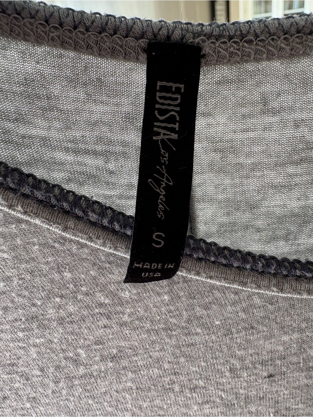 Women’s Gray Heart Print Short Sleeve Top - Picture 2 of 3